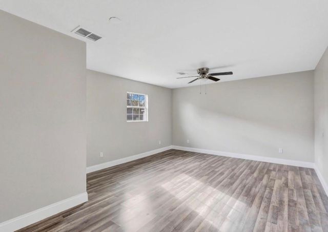116 Trahan, Ames, TX 77575