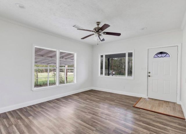 116 Trahan, Ames, TX 77575