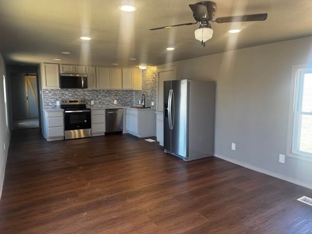 1128 Alaska Road, Levelland, TX 79336