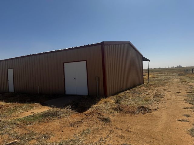 1128 Alaska Road, Levelland, TX 79336