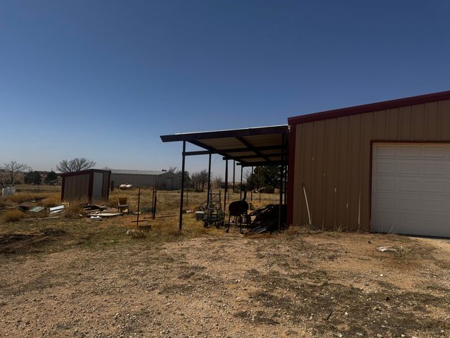 1128 Alaska Road, Levelland, TX 79336
