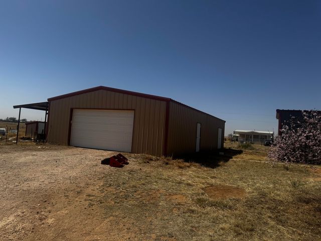 1128 Alaska Road, Levelland, TX 79336
