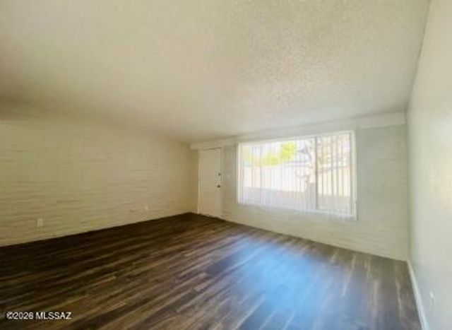 355 E Alturas Street, Tucson, AZ 85705