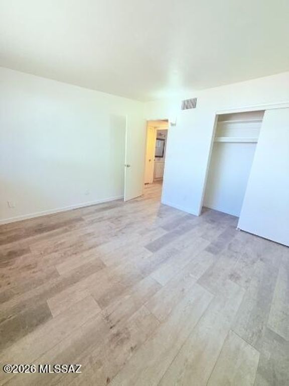Image 18 of property listing at 353 E Alturas Street, Tucson, AZ 85705