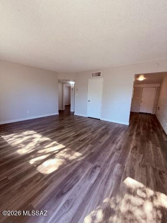 Image 23 of property listing at 353 E Alturas Street, Tucson, AZ 85705