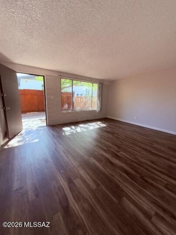 Image 34 of property listing at 353 E Alturas Street, Tucson, AZ 85705
