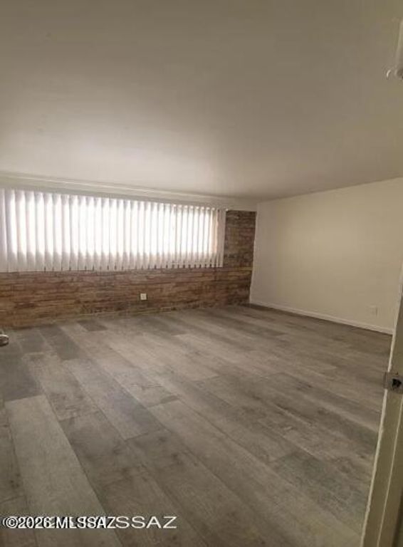 Image 9 of property listing at 353 E Alturas Street, Tucson, AZ 85705