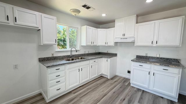 1640 E Scotts Ave, Stockton, CA 95205