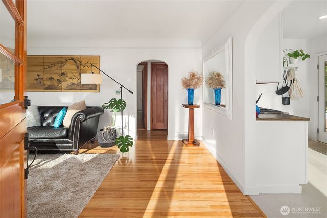 9326 California Avenue SW, Seattle, WA 98136