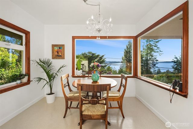 9326 California Avenue SW, Seattle, WA 98136