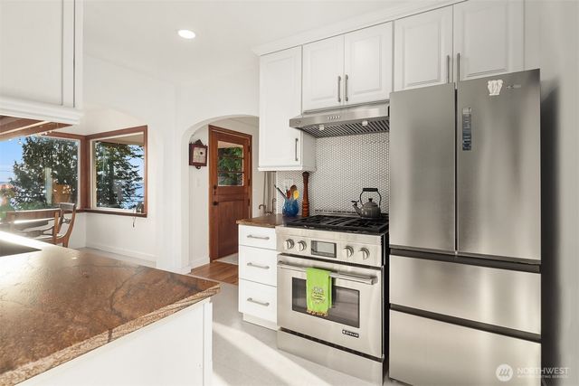 9326 California Avenue SW, Seattle, WA 98136