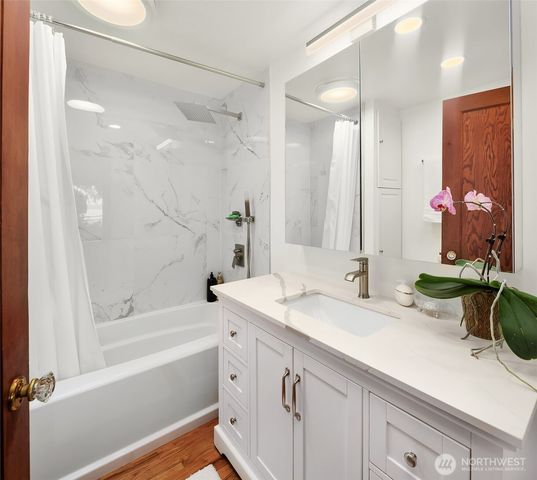 9326 California Avenue SW, Seattle, WA 98136