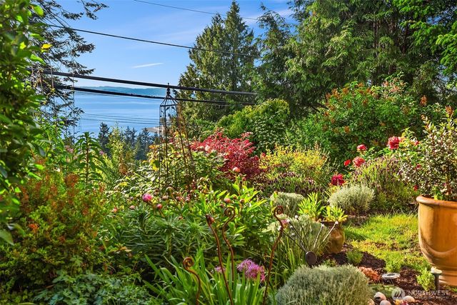 9326 California Avenue SW, Seattle, WA 98136