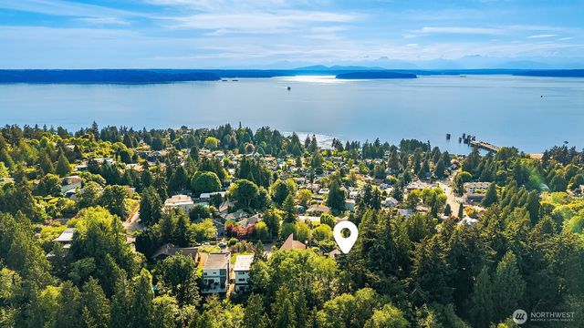9326 California Avenue SW, Seattle, WA 98136