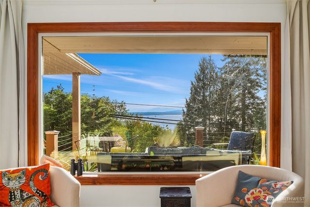 9326 California Avenue SW, Seattle, WA 98136