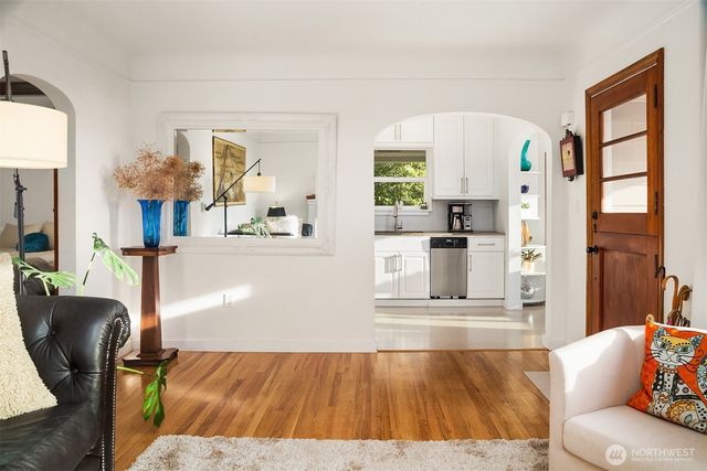 9326 California Avenue SW, Seattle, WA 98136
