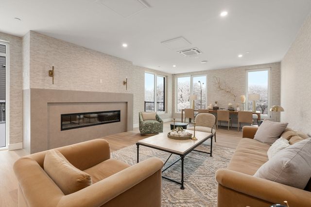 40 Soldiers Field Place 406, Boston, MA 02135