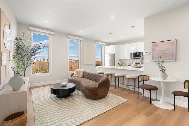 40 Soldiers Field Place 406, Boston, MA 02135