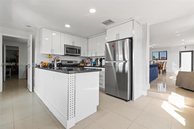 12860 SW 268th St, Homestead, FL 33032