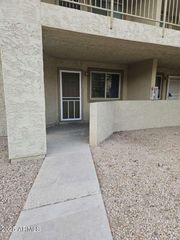 2220 W DORA Street 114, Mesa, AZ 85201