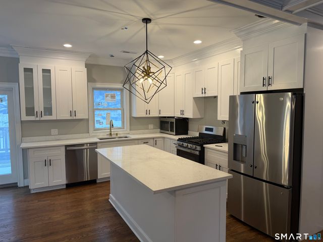 53 Pembroke Road, Danbury, CT 06811