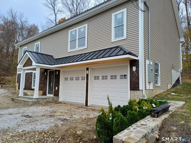 53 Pembroke Road, Danbury, CT 06811