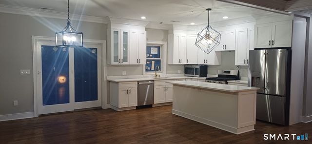 53 Pembroke Road, Danbury, CT 06811