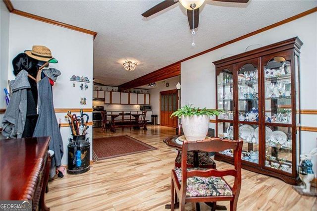 24 White Oak Drive, Carrollton, GA 30116