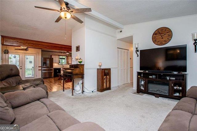 24 White Oak Drive, Carrollton, GA 30116