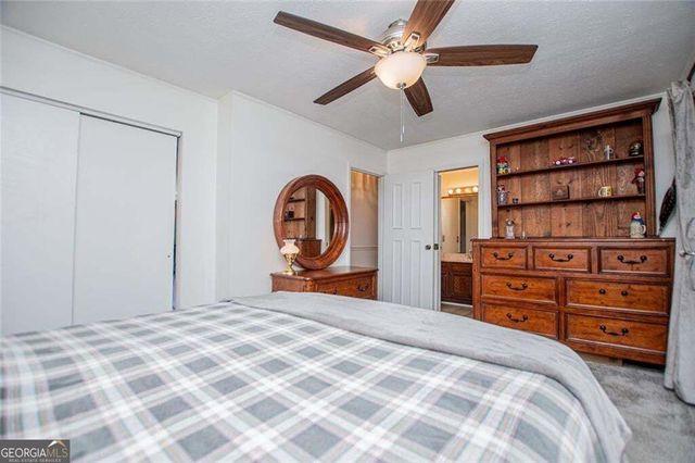 24 White Oak Drive, Carrollton, GA 30116