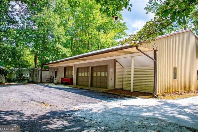 24 White Oak Drive, Carrollton, GA 30116