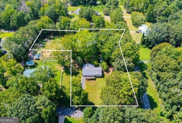 24 White Oak Drive, Carrollton, GA 30116
