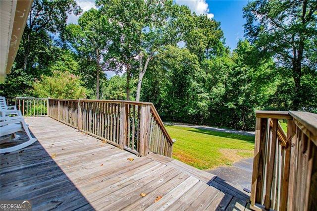 24 White Oak Drive, Carrollton, GA 30116