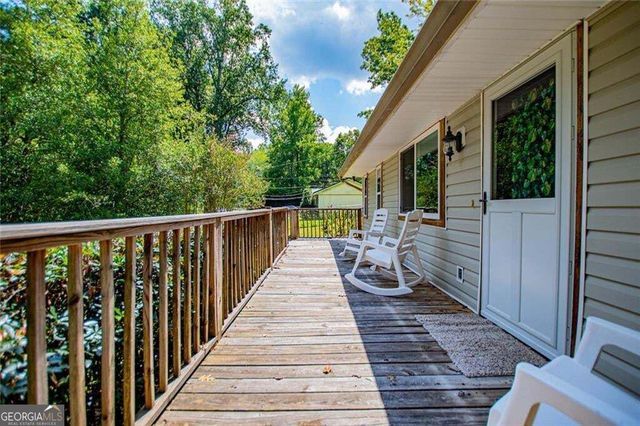 24 White Oak Drive, Carrollton, GA 30116
