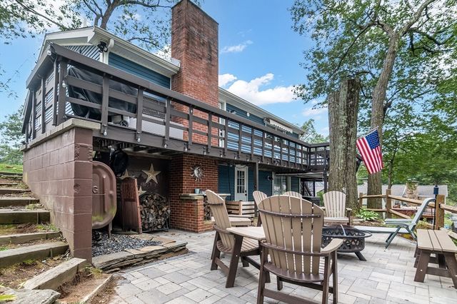 105 Lakeview Street, Southwick, MA 01077