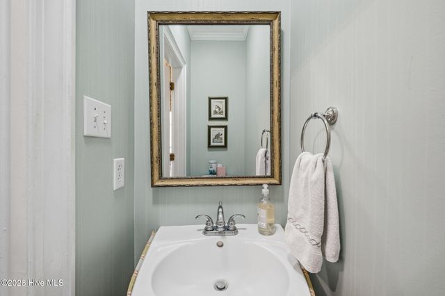 1107 Country Club Drive, Trent Woods, NC 28562