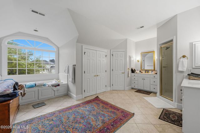 1107 Country Club Drive, Trent Woods, NC 28562