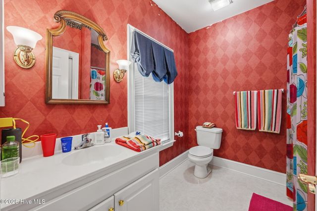 1107 Country Club Drive, Trent Woods, NC 28562