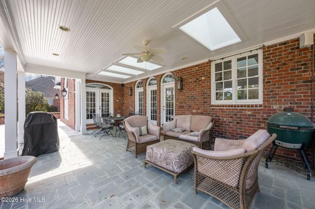 1107 Country Club Drive, Trent Woods, NC 28562