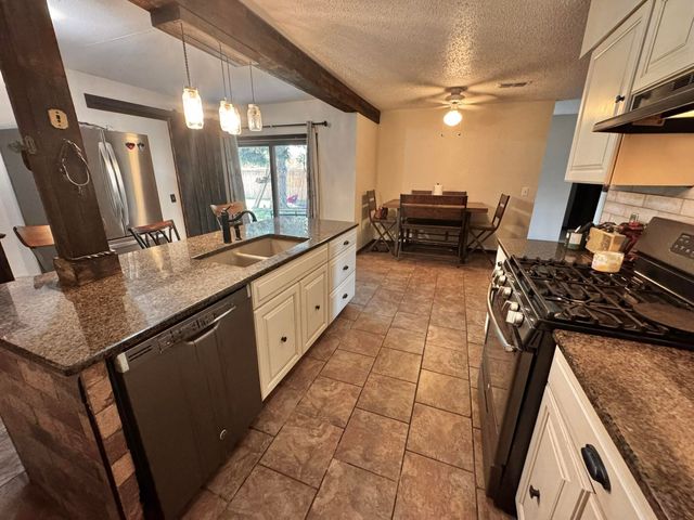 3908 Sides Street, Plainview, TX 79072