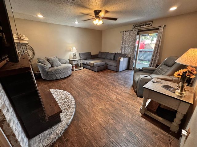 3908 Sides Street, Plainview, TX 79072