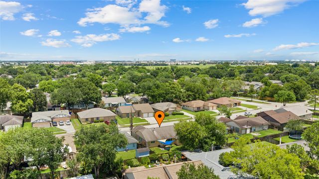 16830 Carrack Turn Drive, Friendswood, TX 77546