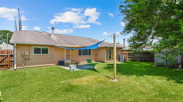 16830 Carrack Turn Drive, Friendswood, TX 77546