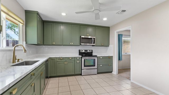 16830 Carrack Turn Drive, Friendswood, TX 77546