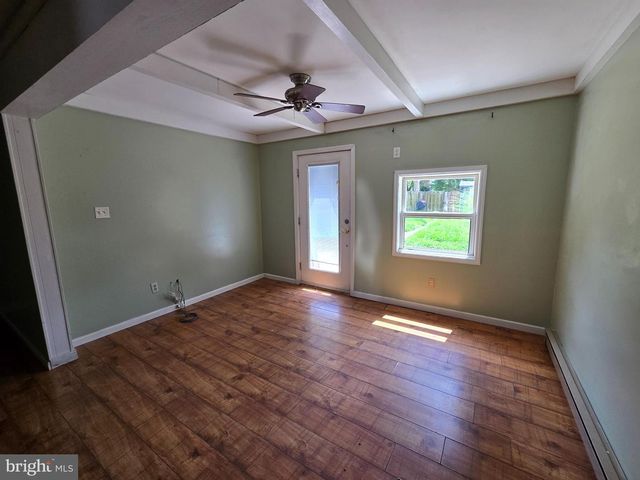 160 HUGHES AVE, Sellersville, PA 18960