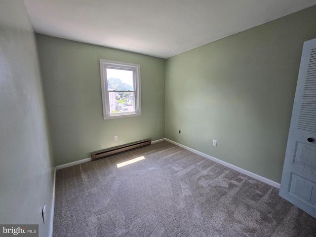 160 HUGHES AVE, Sellersville, PA 18960