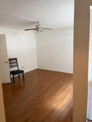 781 Country Place Drive 1085, Houston, TX 77079