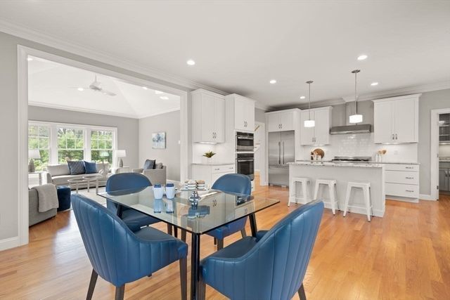 555 Lowell St, Lexington, MA 02420