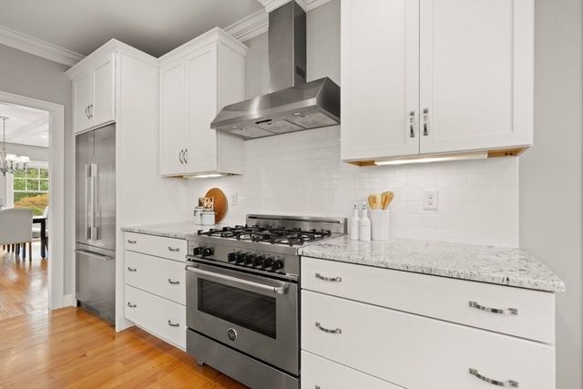 555 Lowell St, Lexington, MA 02420