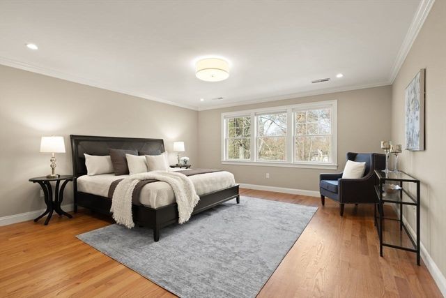 555 Lowell St, Lexington, MA 02420